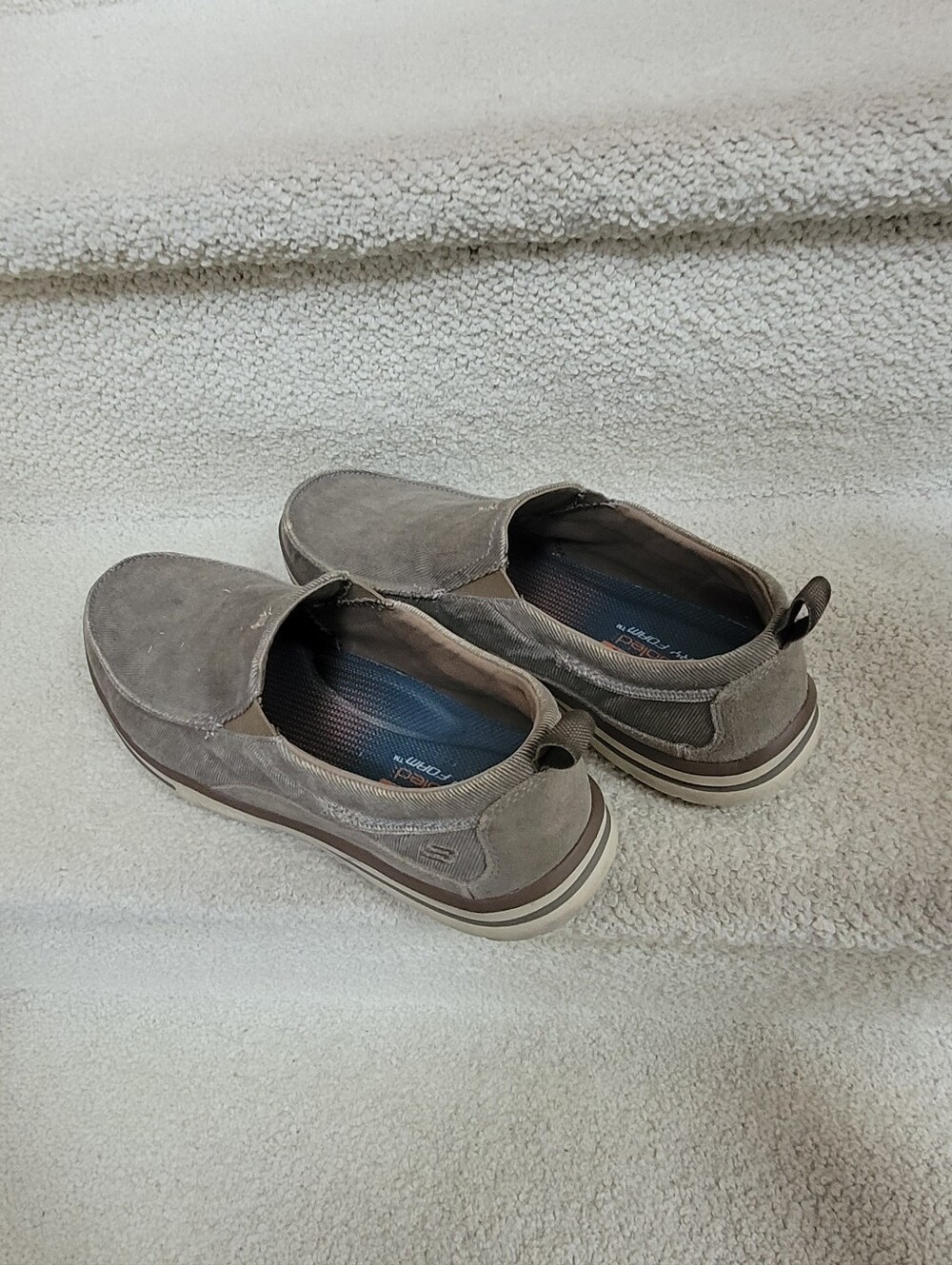 Skechers Men’s Taupe Slip-On Casual Loafers Size 9